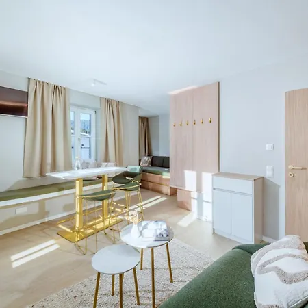 Crystls Aparthotel-3